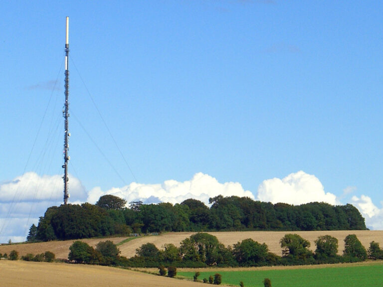 Vysílač poblíž vesnice Hannignton, okdud byl signál 