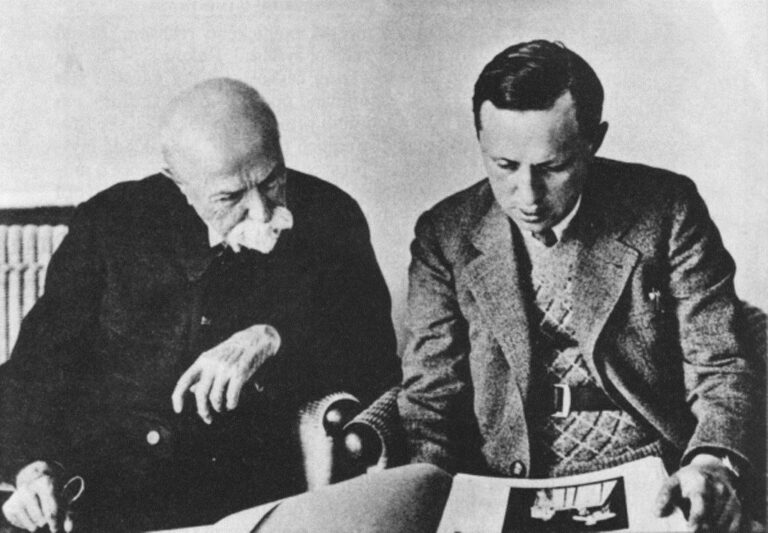 Karel Čapek s prezidentem T. G. Masarykem. Zdroj foto: Unknown author, Public domain, via Wikimedia Commons