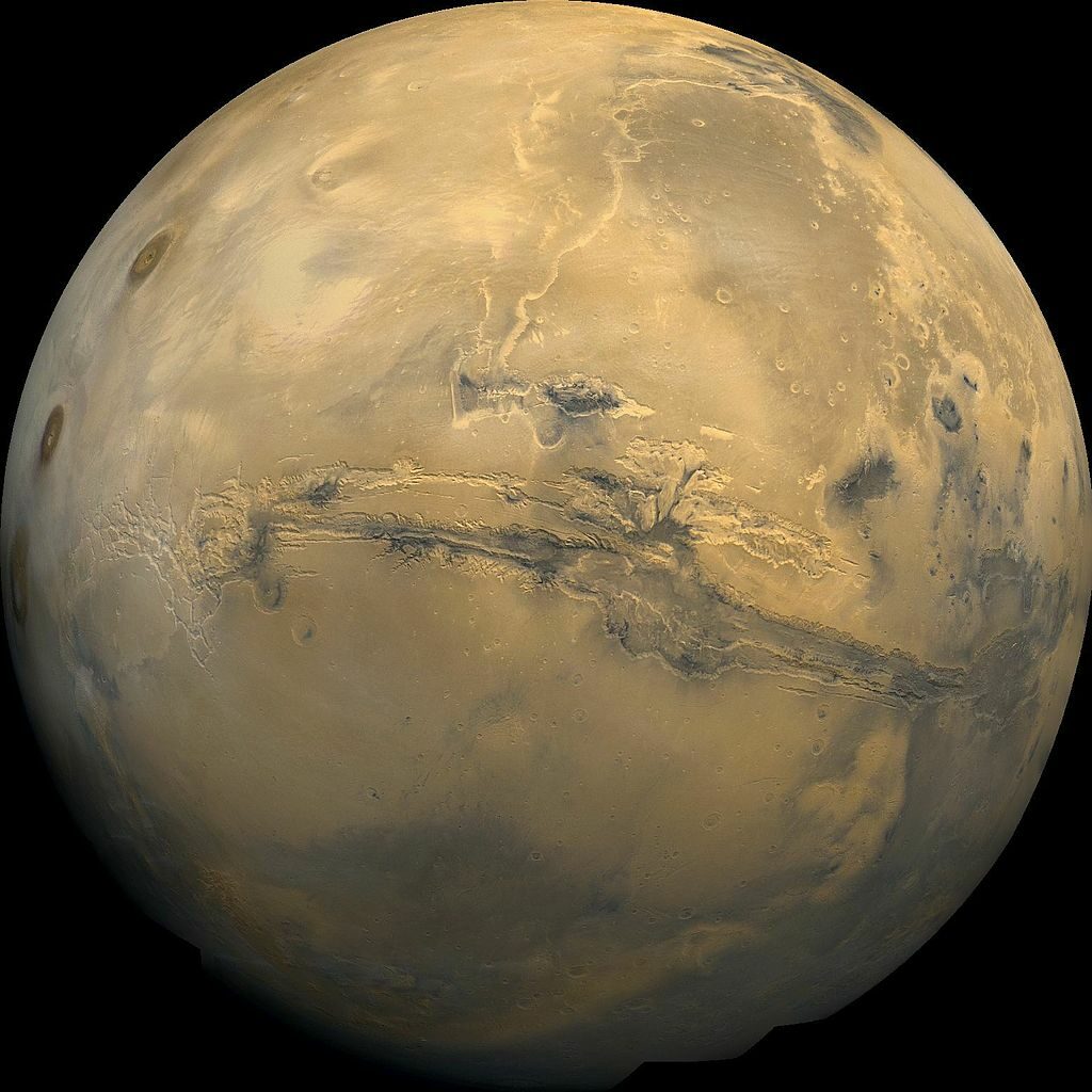 Kaňony v oblasti Valles Marineris. Zdroj foto: NASA / USGS (see PIA04304 catalog page), Public domain, via Wikimedia Commons
