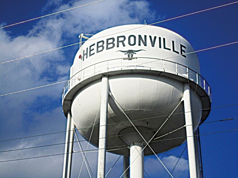 Město Hebbronville, kde byl spatřen