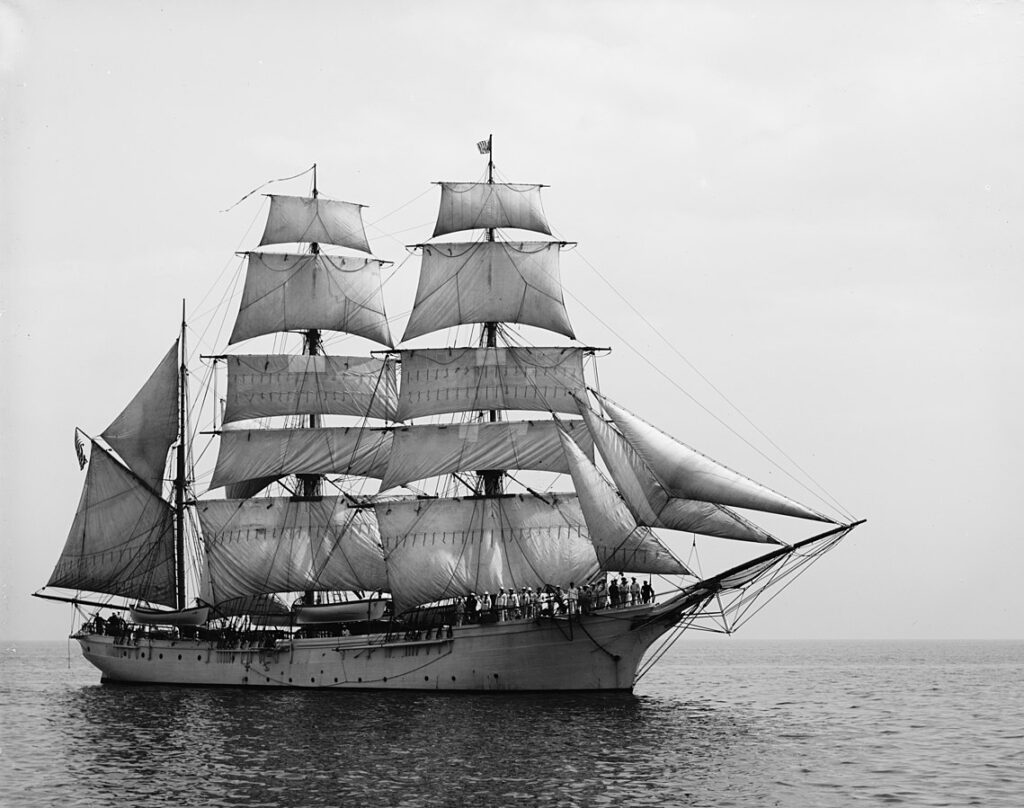 Loď postavenou v pátek a spuštěnou na moře v pátek třináctého už prý nikdo neviděl. FOTO: Unknown author (Gift; State Historical Society of Colorado; 1949), Public domain, via Wikimedia Commons