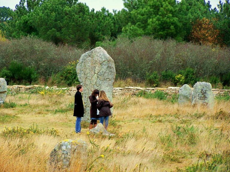 Megalitické kameny jsou hojně navštěvovanou památkou Bretaně. Zdroj foto: Marek.69 talk, CC BY-SA 3.0 , via Wikimedia Commons