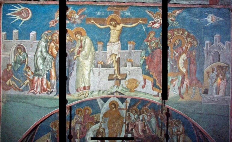 Obraz ukřižování Krista v klášteře Visoki Dečani. Na malbě najdete i záhadné pilotované „minirakety“. Zdroj obrázku: Unknown artist, Public domain, via Wikimedia Commons