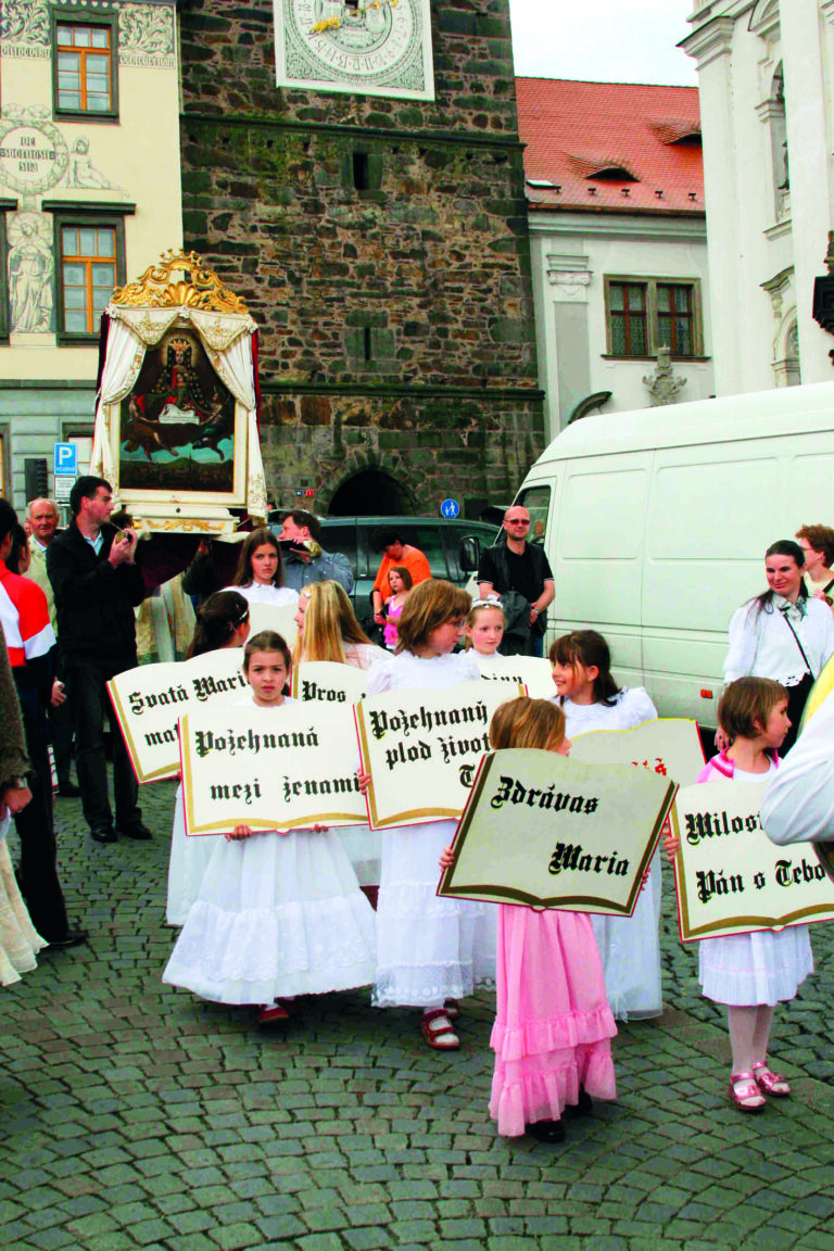 Klatovská Madona, procesí