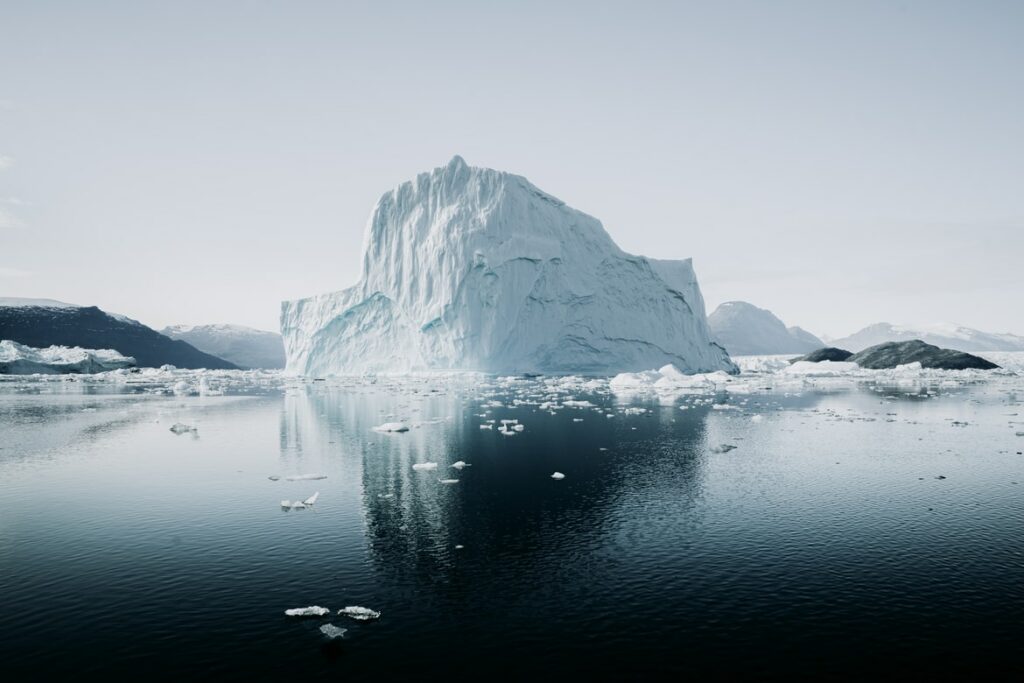 Země ledu nejsou bez života... a ani bez tajemství. Foto: UnSplash