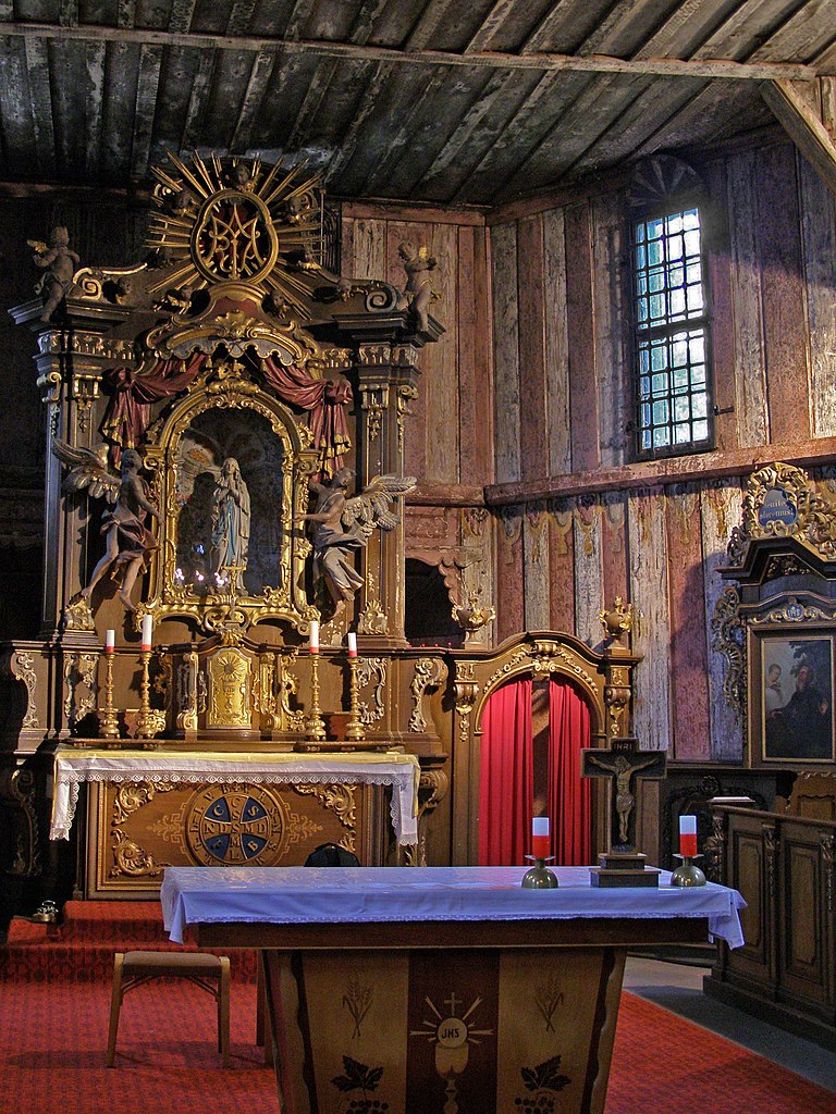 Interiér kostela Panny Marie v Broumově. Zdroj foto:  Daniel Baránek, CC BY-SA 3.0 , via Wikimedia Commons

