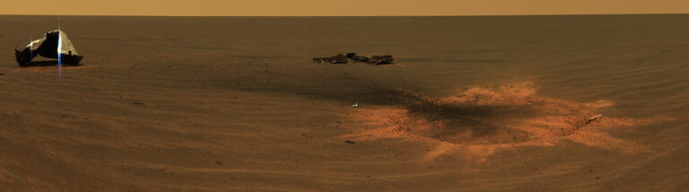 Sonda nám přináší celou řadu úchvatných snímků z Marsu. (na fotce není kovový předmět zmíněný v článku) FOTO: neznámý autor / Creative Commons / volné dílo