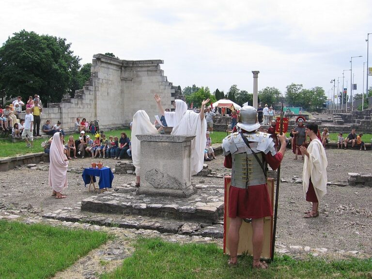 Římské tradice nejen uchovává, ale také podle nich funguje: organizace NOVA ROMA. Zdroj foto: Gonda Attila, Public domain, via Wikimedia Commons