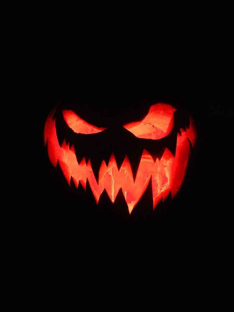 Halloweenské zlo se bohužel nevyhýbá ani malým dětem. FOTO: Unsplash