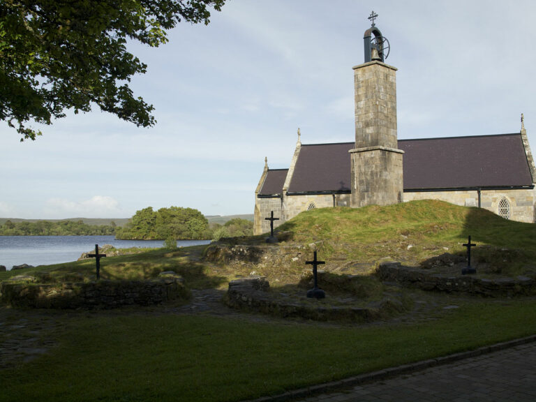 U této kaple na irském Station Island má být jeden z tajemných vchodů... Foto: Egardiner0 / CC BY-SA 3.0