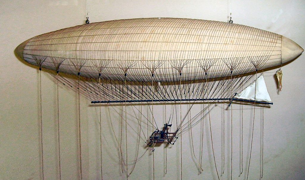 Zrodily se první řiditelné vzducholodě a s nimi i fenomén UFO. Zdroj foto: Mike Young at English Wikipedia, Public domain, via Wikimedia Commons