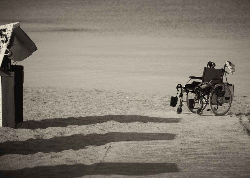 Po muži zůstal jen prázdný invalidní vozík, foto Pixabay