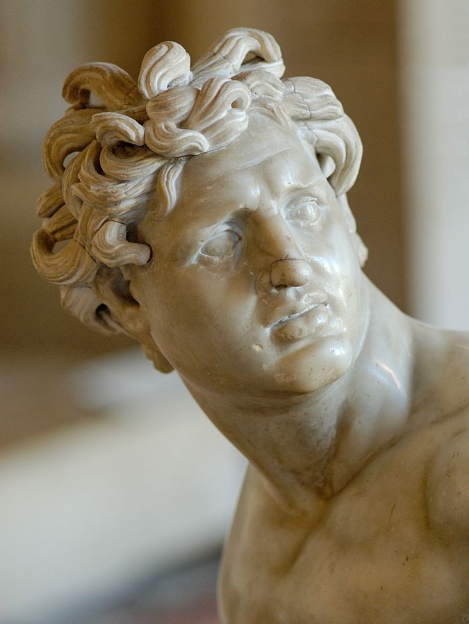 Klečící mladý Gal, římská kopie řecké sochy mladého Kelta, Louvre. Foto: Marie-Lan Nguyen / Creative commons - volné dílo 