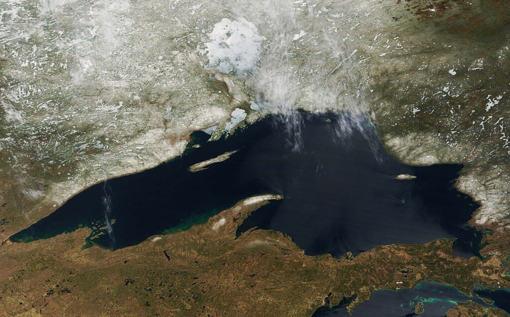 Satelitní snímek Hořejšího jezera, foto NASA/Terra-MODIS / Creative Commons / Volné dílo