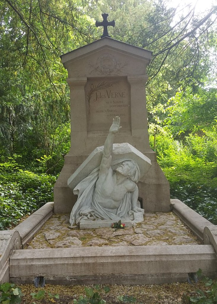Hrobka Julese Verna ve městě Amiens. Zdroj foto: Mouton-duvernet, CC BY-SA 4.0 , via Wikimedia Commons