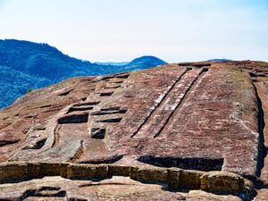 Byla pevnost Samaipata základnou mimozemské civilizace?