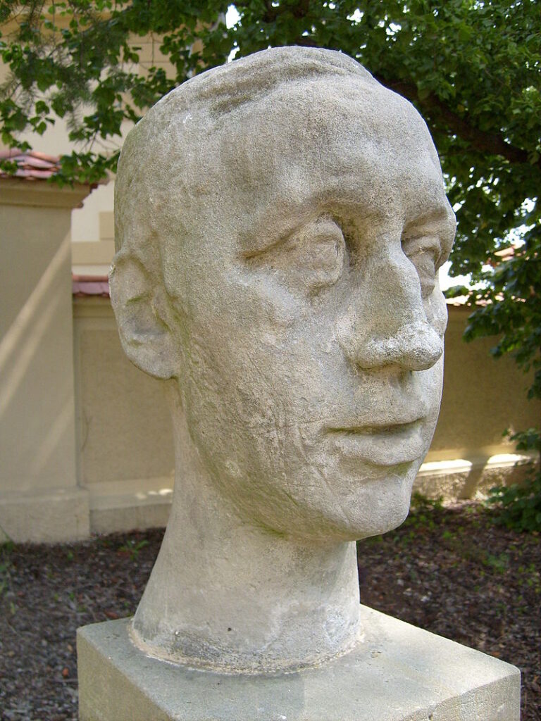 Čapkova busta od Josefa Adámka. FOTO: Ben Skála / Creative Commons / CC BY 2.5