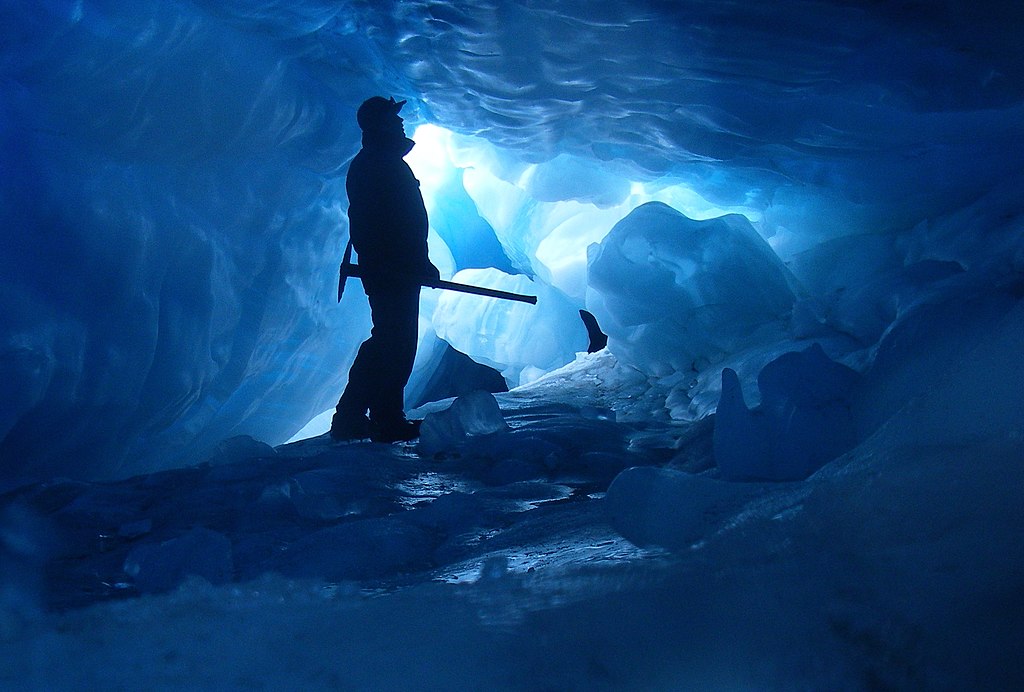 Mohou být v království věčného ledu důkazy o mimozemských civilizacích? Zdroj foto: Fox Glacier Guiding, CC BY 4.0 , via Wikimedia Commons