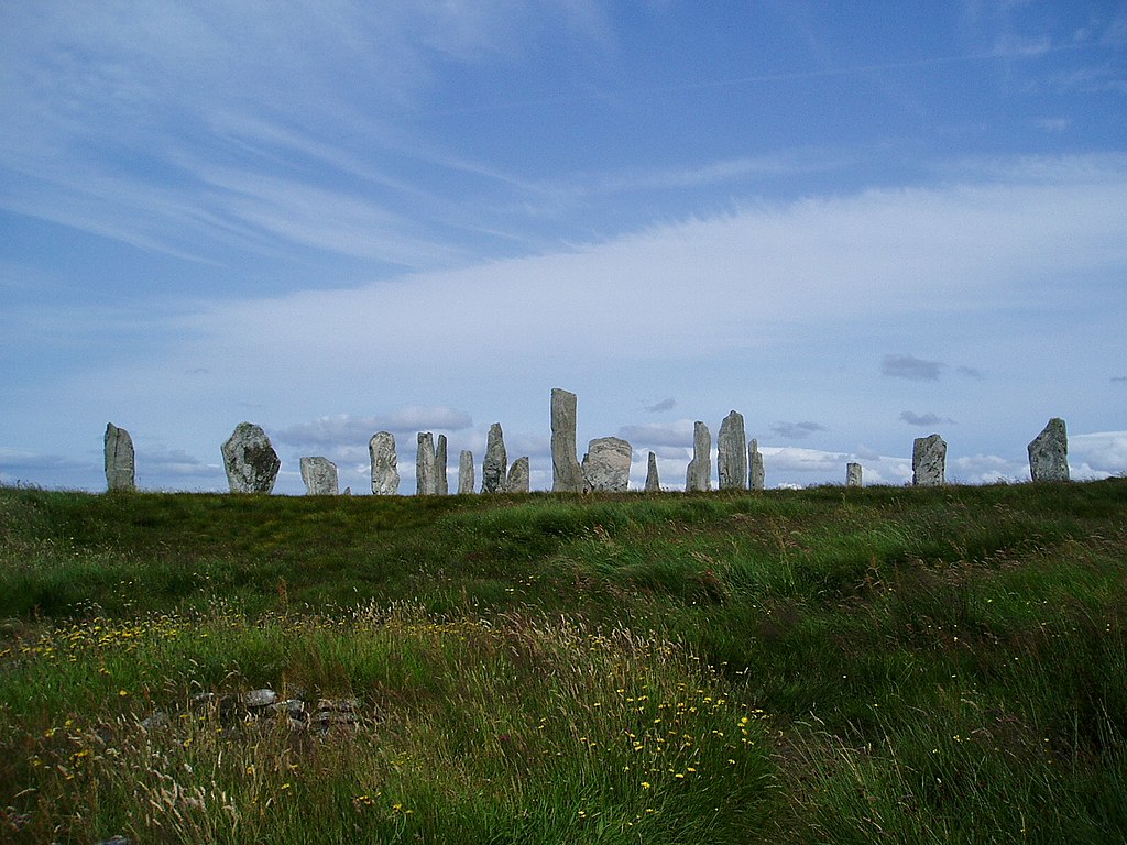 Záhadný kamenný kruh na skotském ostrově Lewis je někdy považován za pozůstatky dávné Hyperborey. Zdroj foto: Netvor at the English-language Wikipedia, CC BY-SA 3.0, via Wikimedia Commons

