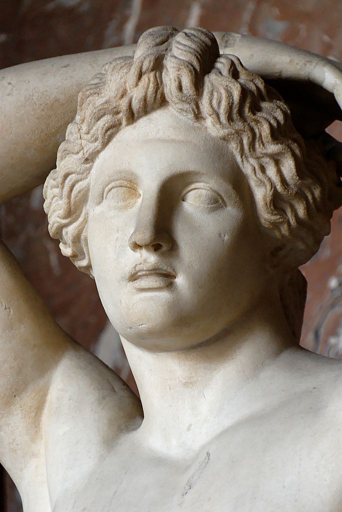 Hyperboreu měl v oblibě i samotný bůh Apollón. Zdroj foto: Louvre Museum, Public domain, via Wikimedia Commons

