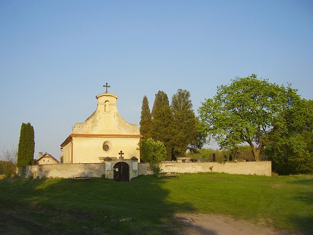 Hradiště Libušín, respektive kostel, který zde dnes stojí. Pronesla věštbu tady? Foto: Honza Groh (Jagro) / CC - SA - 3.0