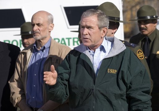 Co George Bush tají? Zná pravdu o mimozemšťanech? FOTO: neznámý autor / Creative Commons / volné dílo 