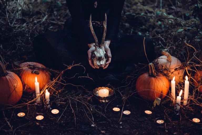 Obsidián bývá často součástí magických a okultních rituálů. Foto: Pixabay
