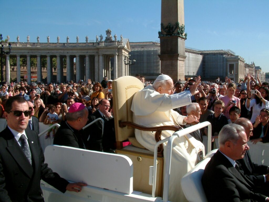 Papež Jan Pavel II. FOTO: Radomil Binek / Creative Commons / CC BY-SA 3.0