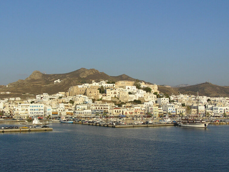 Byl ostrov Naxos místem, kde se bohové setkávali s lidmi? Zdroj foto: Rol1000, CC BY-SA 3.0 , via Wikimedia Commons