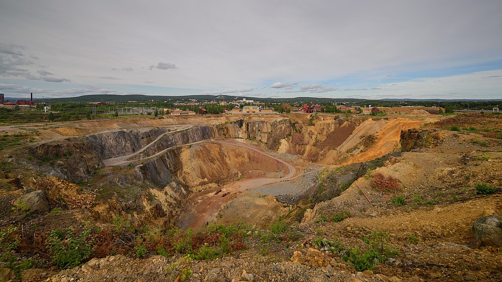 Měděný důl v lokalitě Falun. Zdroj foto:  Arild Vågen, CC BY-SA 4.0 , via Wikimedia Commons