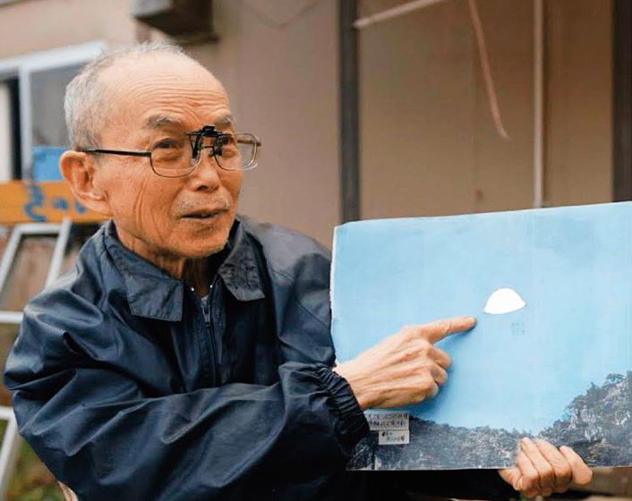 Japonec Tsugio Kinoshita zasvětil život pátrání po tom, co se skutečně děje v blízkosti hory Senganmori.