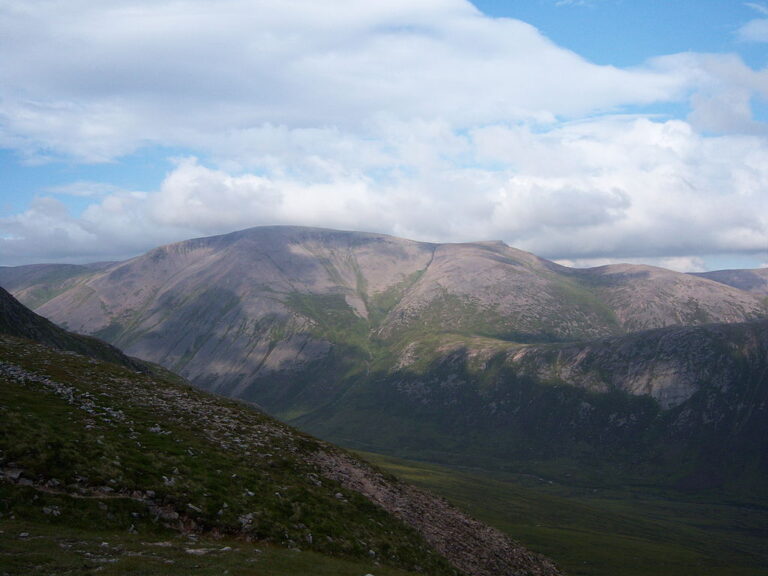 Hora Ben Macdui je lokalita se specifickým a tajemným geniem loci. Zdroj obrázku: Graham Lewis, CC BY 2.0 , via Wikimedia Commons