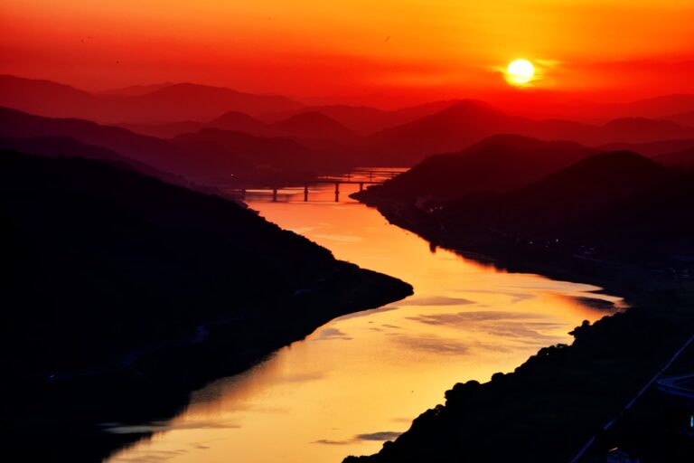 A řeky se zbarví doruda... se v Číně stane realitou. Ilustrační foto: Pixabay