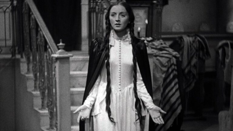Snímek z filmu Dybbuk ze začátku 20. století.