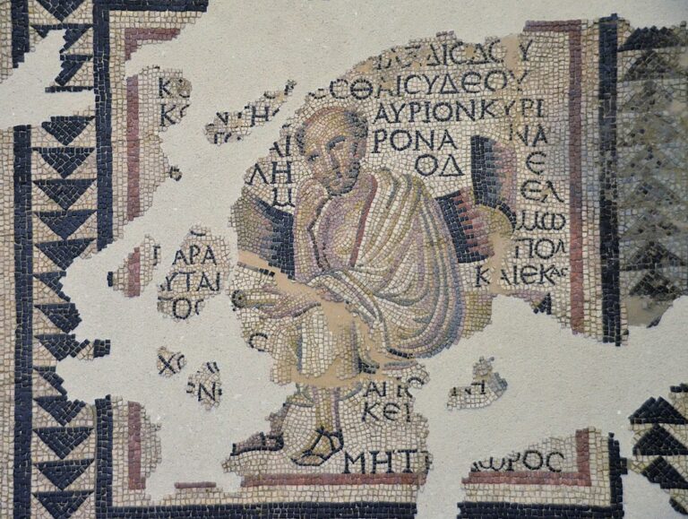Metrodorus z Lampascu (331 př. n. l. – 278 př. n. l.) viděl život na zemi jako pšeničný klas. Ten také nevyroste na poli osamocený. Zdroj obrázku: Carole Raddato, CC BY-SA 2.0 , via Wikimedia Commons