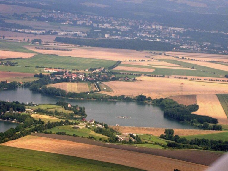 Letecký pohled na část přehrady Rozkoš. Foto autor