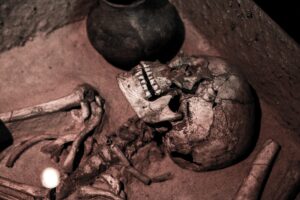 Záhadná kostra z Turkmenistánu: Důkaz 100 000 let staré operace srdce?