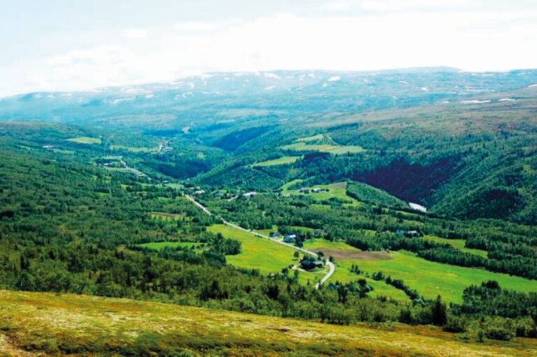 Hessdalenské údolí je krásným zeleným koutem světa. Málokdo by čekal takovou záhadu.