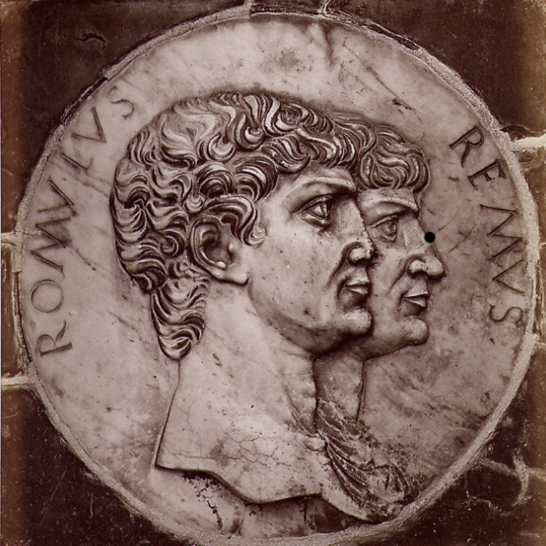 Bratři Romulus a Remus – bájní zakladatelé Říma. Zdroj obrázku: Carlo Brogi, Public domain, via Wikimedia Commons