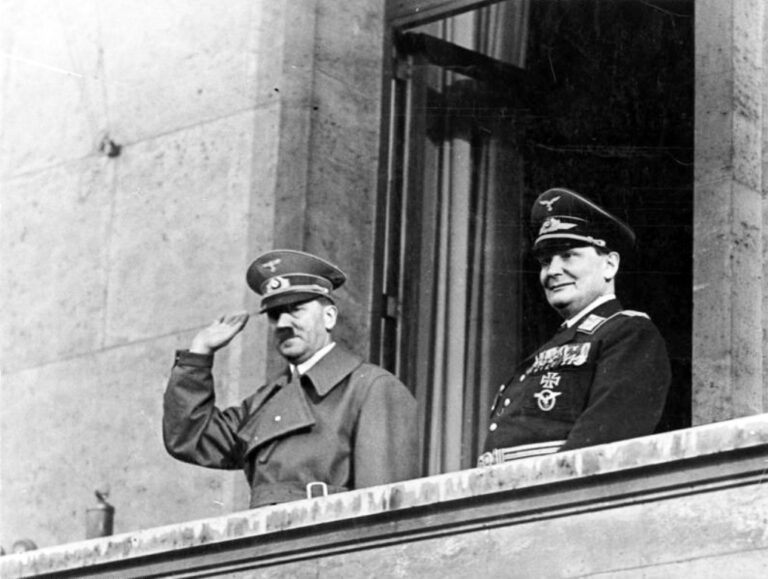 Hitler a jeho nejvěrnější stoupenci vkládali do takzvaných zázračných zbraní velké naděje. Zdroj ilustračního fota: Bundesarchiv, Bild 183-2004-1202-504 / CC-BY-SA 3.0, CC BY-SA 3.0 DE <https://creativecommons.org/licenses/by-sa/3.0/de/deed.en>, via Wikimedia Commons