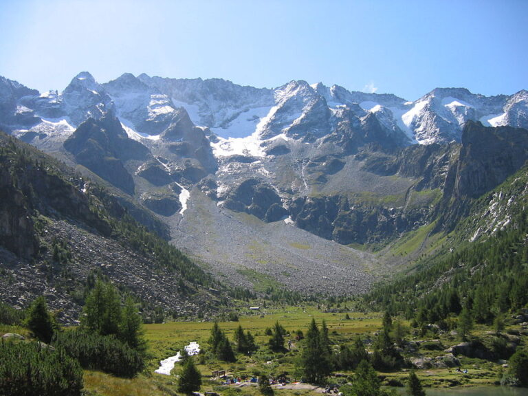Val Camonica je zároveň biosférickou rezervací. Zdroj foto: Liviuz, CC BY-SA 3.0 <https://creativecommons.org/licenses/by-sa/3.0>, via Wikimedia Commons