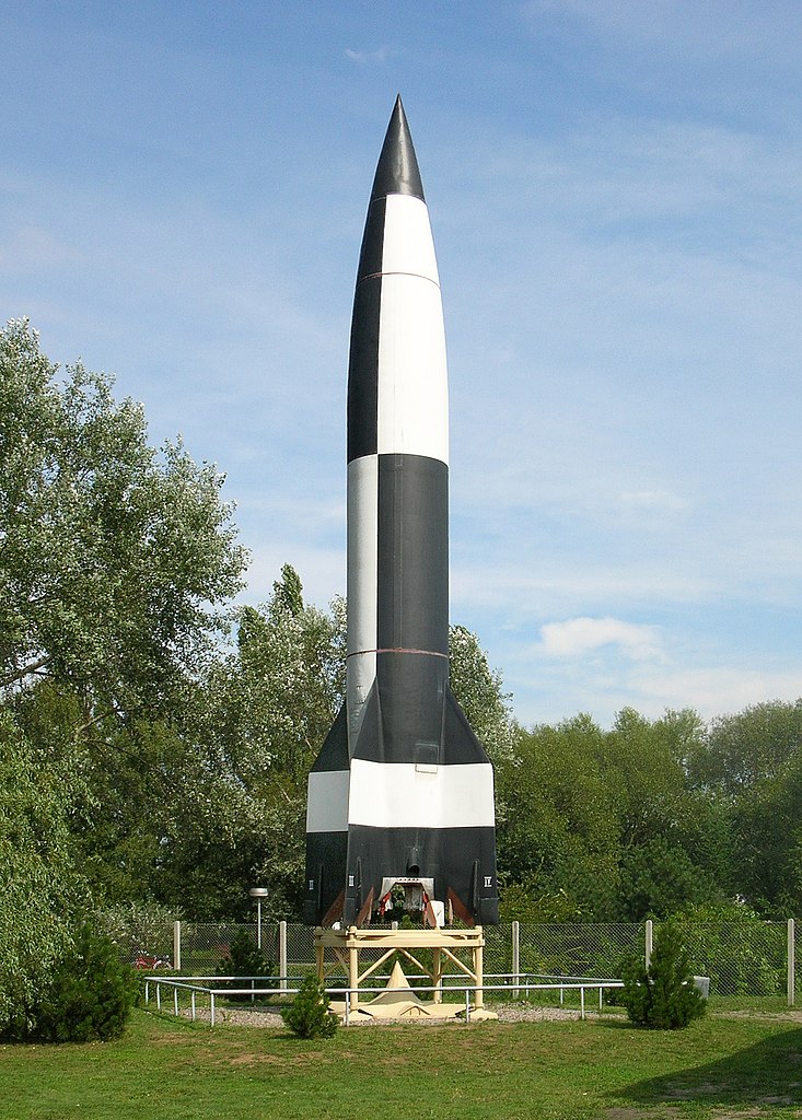 Rakety V-2 měly být jednou z Hitlerových tajných zbraní. Zdroj foto: AElfwine, CC BY-SA 3.0 , via Wikimedia Commons