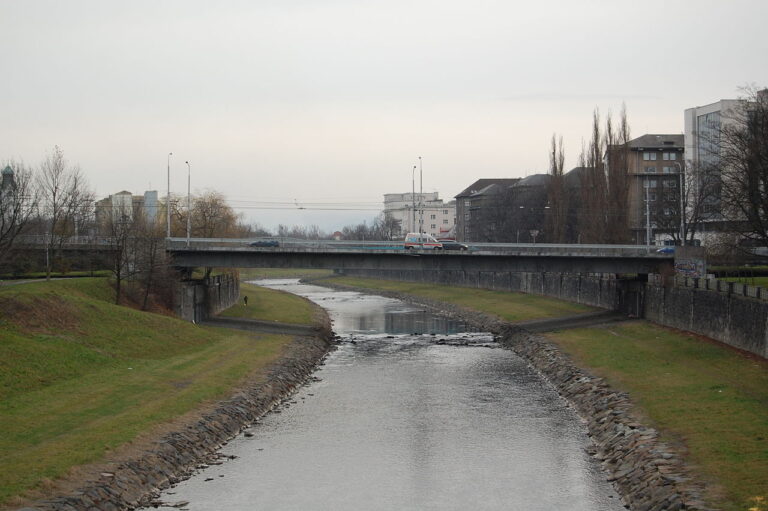 Most přes řeku Ostravici byl v roce 1976 zcela zničen, foto Sveter / Creative Commons / CC BY-SA 3.0
