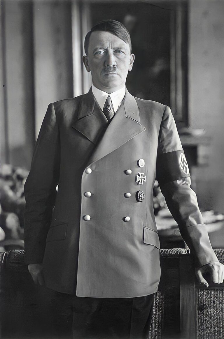 Adolf Hitler, který se o jihlavské podzemí také zajímal. Foto: Bundesarchiv - CC BY-SA 3.0 de