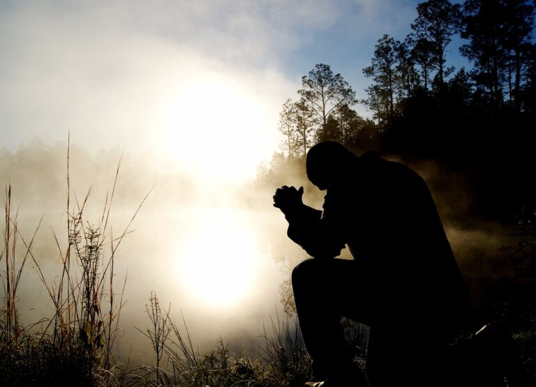 Zachránila mladou ženu modlitba? Foto Pixabay