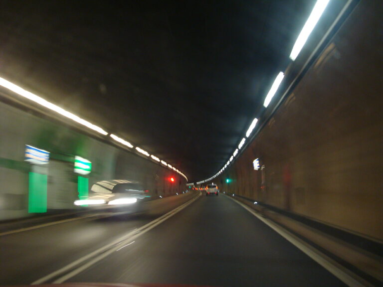 Vnitřek tunelu působí úplně normálně, údajně se v něm ale děje množství nadpřirozených jevů. Foto: Eric T Gunther - Own work, CC BY-SA 3.0, Wikimedia commons