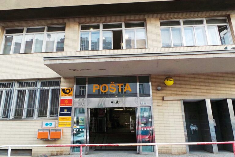 V Dejvicích se odehrála největší poštovní loupež v republice.