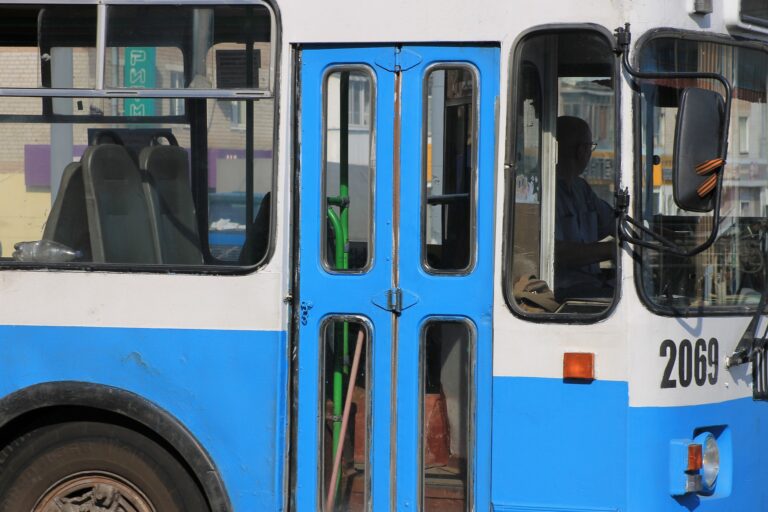Trolejbus byl v době výbuchu plný cestujících, foto Pixabay
