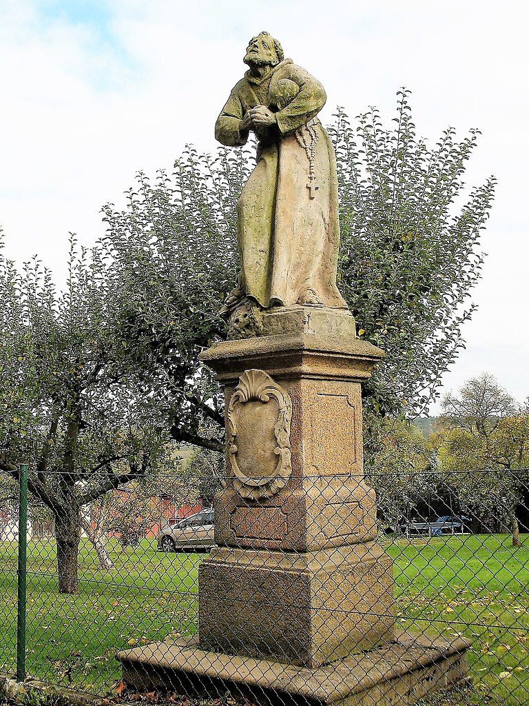 Svatý František z Assisi byl populárním světcem i v našich zeměpisných šířkách. Zdroj foto: Marie Čcheidzeová, CC BY-SA 4.0 , via Wikimedia Commons