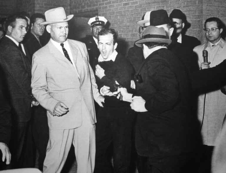 Oswald zemře rukou Jacka Rubyho. Chtěl jen pomstít prezidenta?